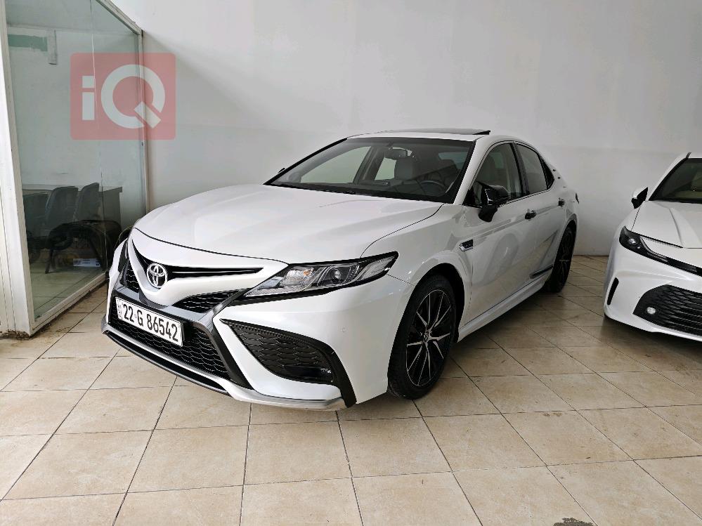 تۆیۆتا کامری